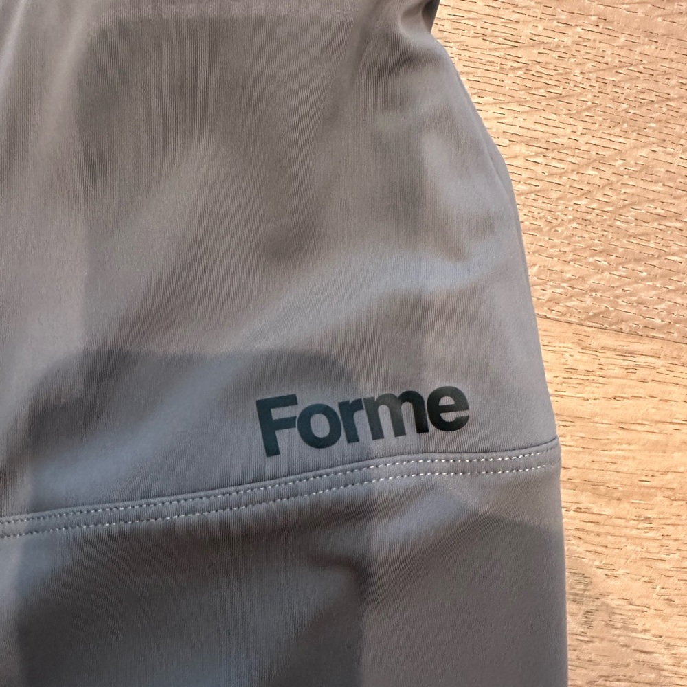 Forme High-Rise Grey Leggings - Picture 3 of 8